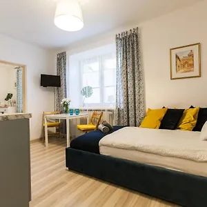 https://vintage-krasinskiego-7-4-apartment.krakowhotelspoland.com